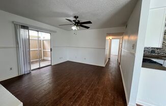 2 Bedroom 1 bath Washer & Dryer included.