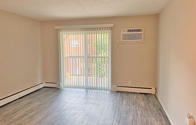1 bed, 1 bath, 560 sqft, $825, Unit 611-05