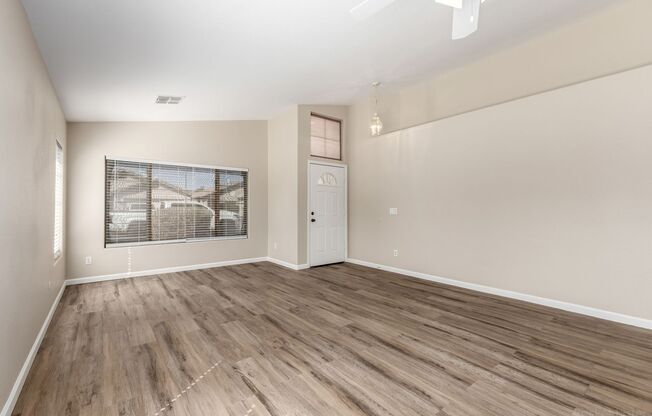 Spacious home in El Mirage!