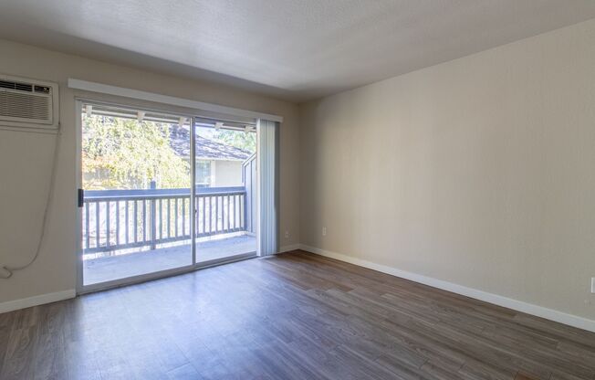 Studio, 1 bath, 360 sqft, $1,425, Unit 65