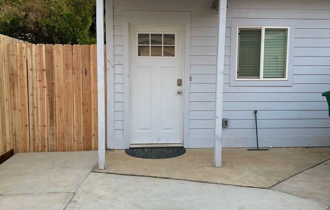 2 beds, 1 bath, $1,599