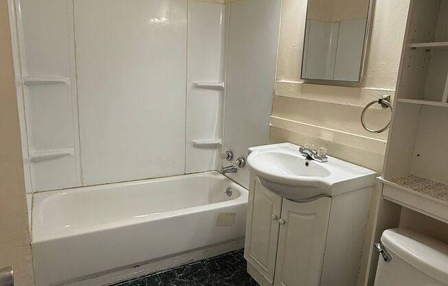 Charming 2-Bedroom Apartment in SE Wichita Neighborhood