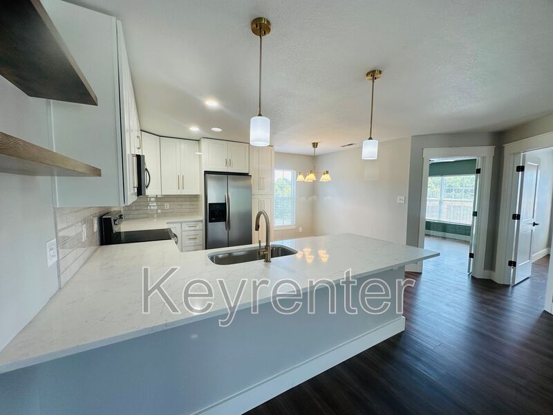 5330 BLUE STAR DR