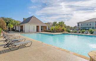Pool at Reflections of Island Park Apartments, Shreveport