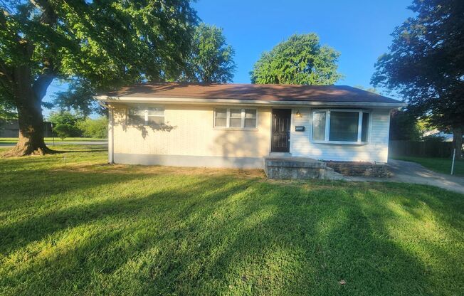Updated 3 bedroom 1.5 home great for entertaining!