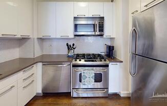 220 E 63 ST