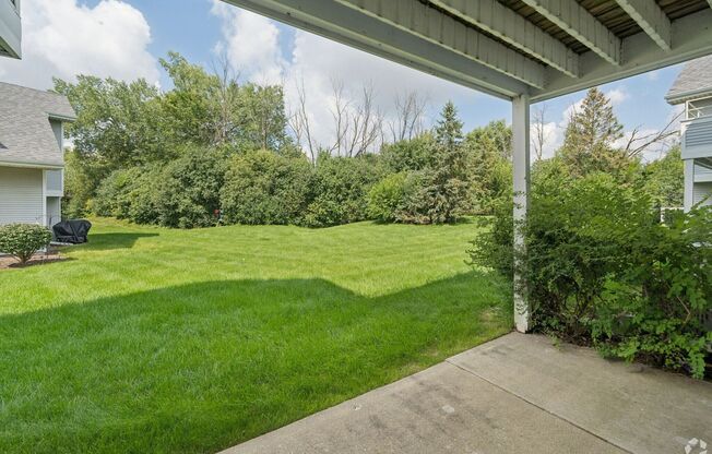 2 beds, 1.5 baths, 925 sqft, $1,750, Unit 4-14806