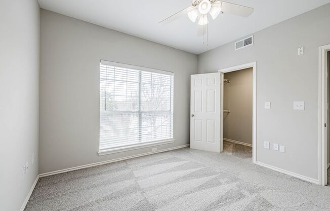 2 beds, 2 baths, 1,003 sqft, $1,827, Unit 0322