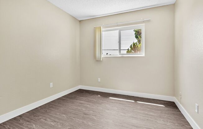 2 beds, 1 bath, 650 sqft, $2,215, Unit Unit 047