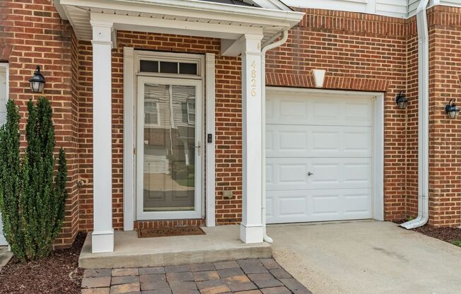 Spacious North Raleigh Townhome, just minutes from North Hills