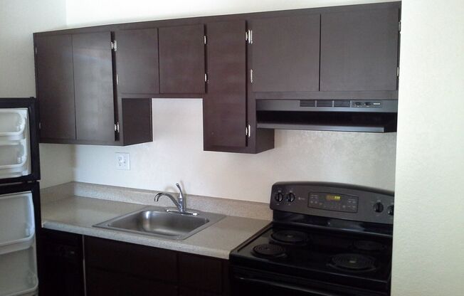 2 beds, 1 bath, 875 sqft, $999, Unit Unit 201