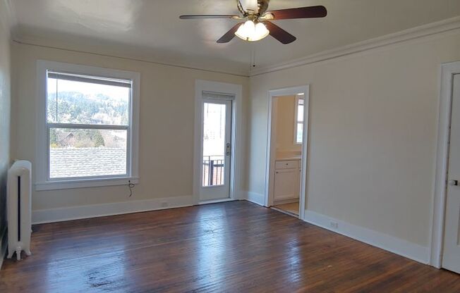 Studio, 1 bath, 430 sqft, $1,150, Unit 512