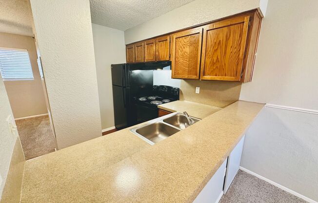 Studio, 1 bath, 500 sqft, $750, Unit 210