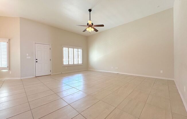 West El Paso 4 bed refrig A/C Home in Enchanted Ridge!
