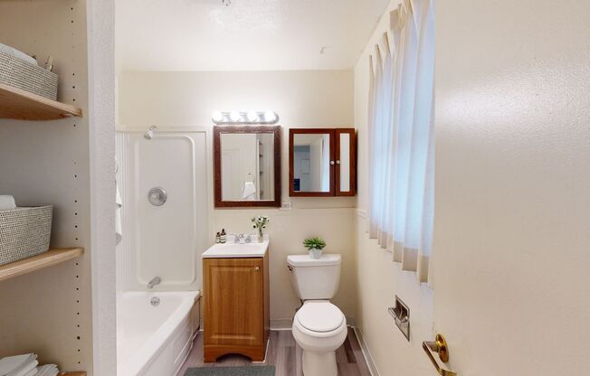 Burien Duplexes (128)