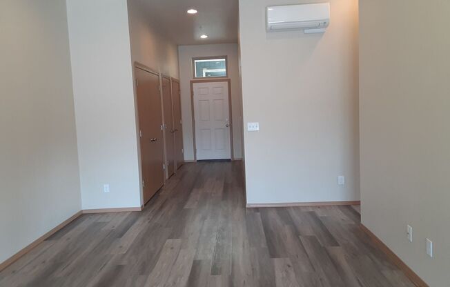 2 beds, 2 baths, 1,141 sqft, $2,175