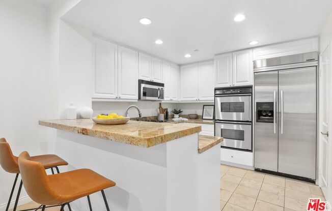 5625 Crescent Park W Apt 318