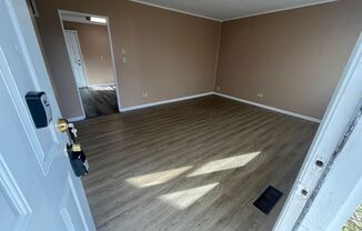 3 beds, 1 bath, $1,050