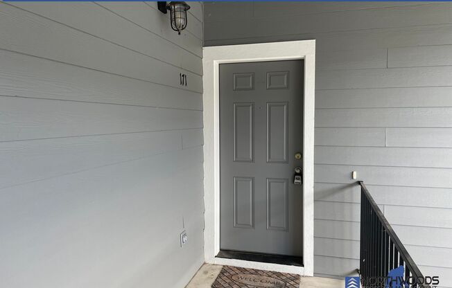 2 beds, 1 bath, $1,575