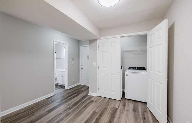 2 beds, 2 baths, 1,000 sqft, $1,450, Unit 2040