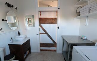 Studio, 1 bath, $1,695, Unit UNIT B