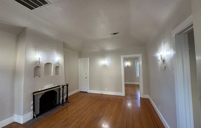 1 bed, 1 bath, $1,875, Unit 3949-D