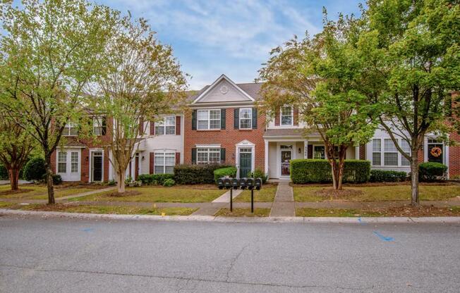 9366 GREENHEATHER DR