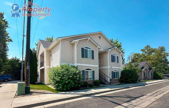 3301 W MURANO CT