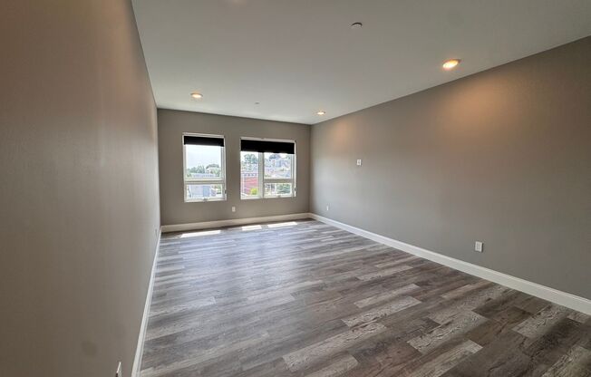 2 beds, 1 bath, 743 sqft, $2,750, Unit 213