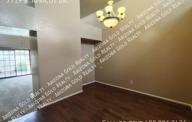 7719 S APRICOT DR