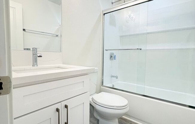 2 beds, 2 baths, 850 sqft, $2,795, Unit Unit 140