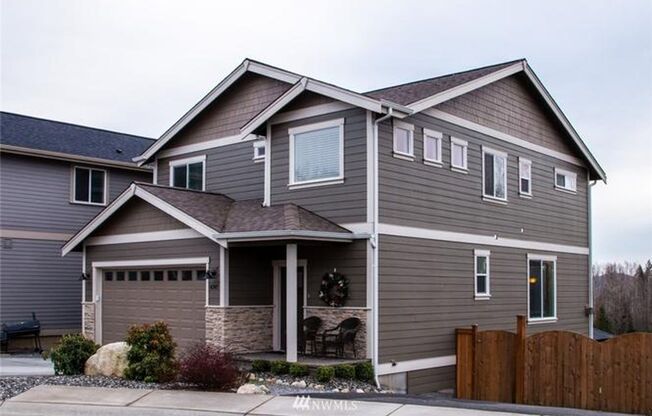 Beautiful Home for Sale on Winslow Court in Bellingham, WA!