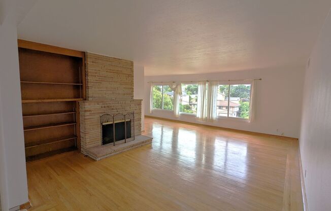 Beautiful 3 Bed Home, with a Gorgeous View of the Bay from the El Cerrito Hills