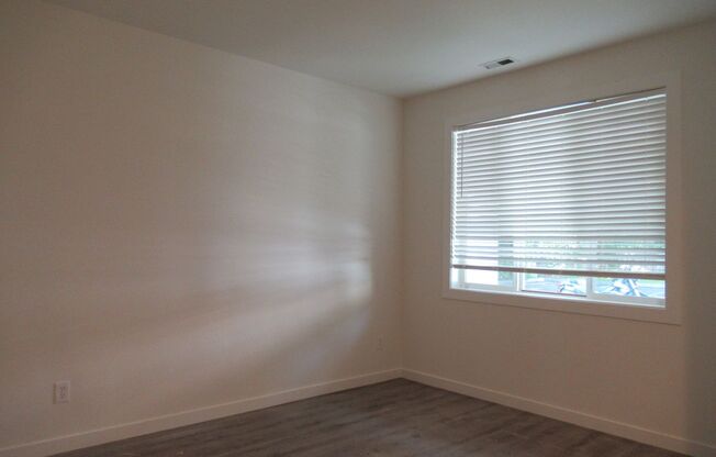 Light and Bright 3 bedroom 2.5 bath Townhome in Renton