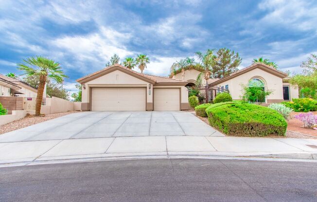 GORGEOUS MOVE IN READY SINGLE-STORY 4-BEDROOM HOME!