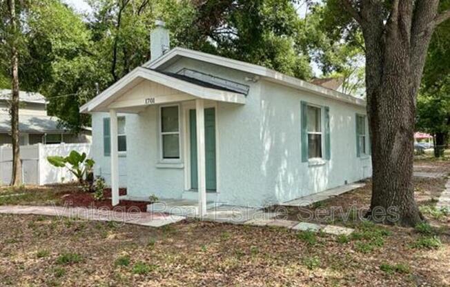 1701 E LOUISIANA AVE