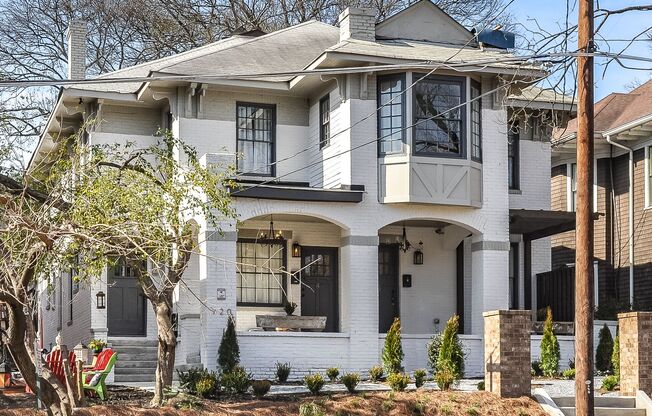 Spacious Renovated 1/1 Midtown Condo Walking Distance to Piedmont Park!