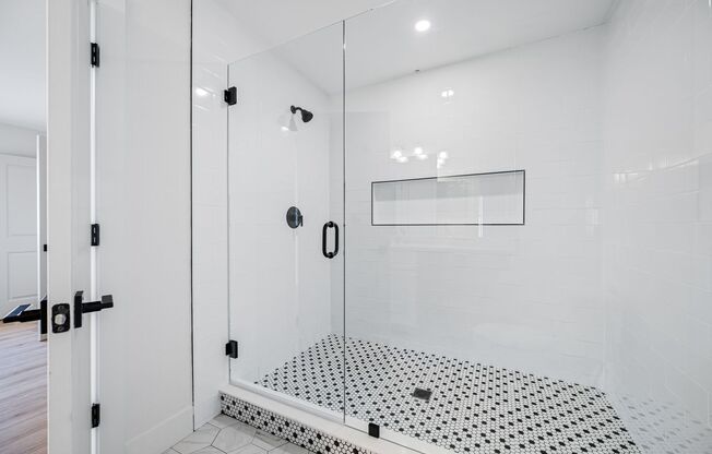 2 beds, 2.5 baths, 1,200 sqft, $1,995, Unit 13