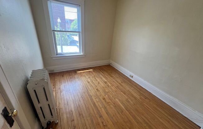 2700-10 N. Murray Ave.