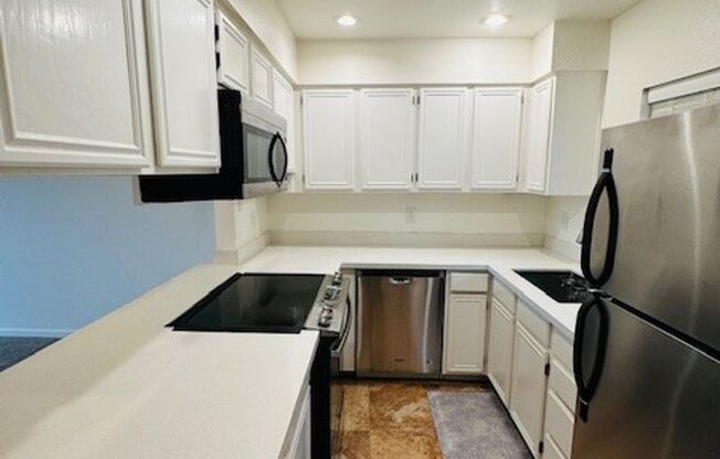 2 beds, 2 baths, $2,550, Unit # 5 302