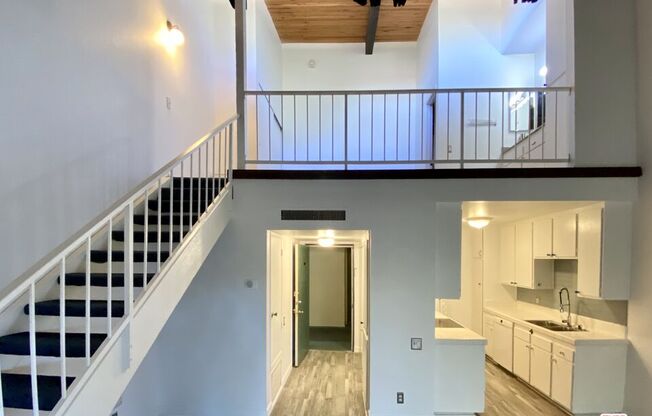 1 bed, 1.5 baths, 712 sqft, $2,333, Unit A312