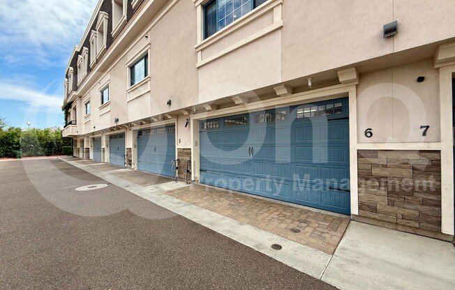 4438 N 27 ST