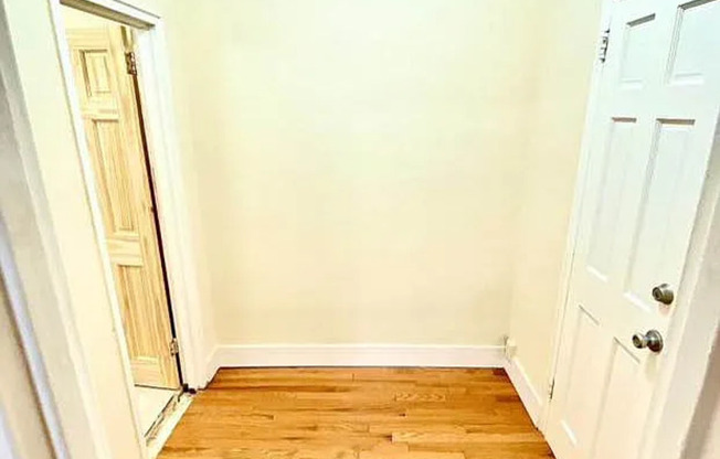 22 56 80 ST