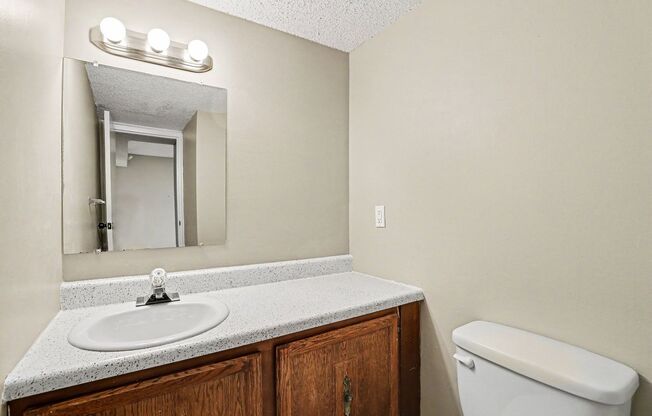 4 beds, 2.5 baths, 1,650 sqft, $1,800, Unit Chapel Dr-6823