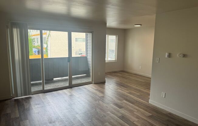 1 bed, 1 bath, 800 sqft, $1,395, Unit #11