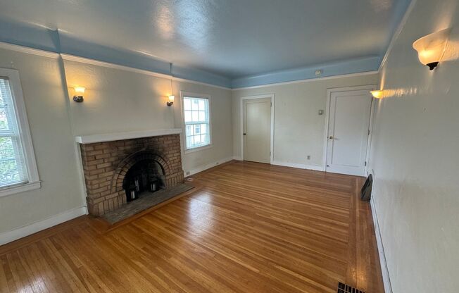 1 bed, 1 bath, $2,395, Unit Apt 2417