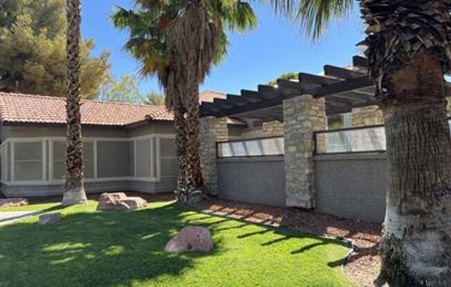 2 beds, 2 baths, $1,300, Unit #2012