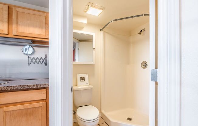 Studio, 1 bath, 140 sqft, $840, Unit B-6
