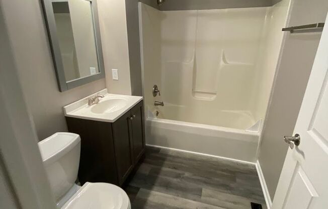 2 beds, 1.5 baths, 1,200 sqft, $1,900, Unit 8130-07