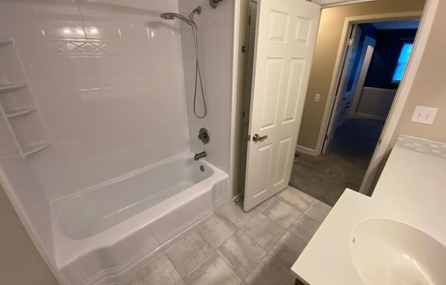 4 beds, 2.5 baths, $4,199